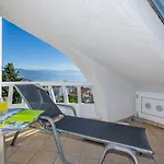 Traumhaftes Mit Beeindruckendem Meerblick Und Mediterranem Garten Lägenhet