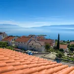 Lägenhet Traumhaftes Mit Beeindruckendem Meerblick Und Mediterranem Garten Novi Vinodolski