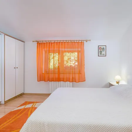 Traumhaftes Mit Beeindruckendem Meerblick Und Mediterranem Garten *